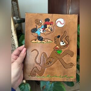 Vintage Leather Cartoon‎ Art Mickey Mouse Goofy baseball Disney Disneyland 1992